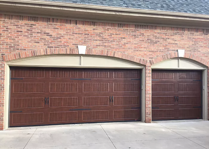 Standard+, 16' x 7' & 8' x 7', North Hatley LP, American Walnut, with decorative hardware